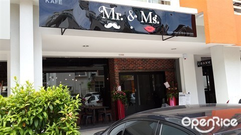 Oasis Ara Damansara, Mr. Mrs.'s, pj