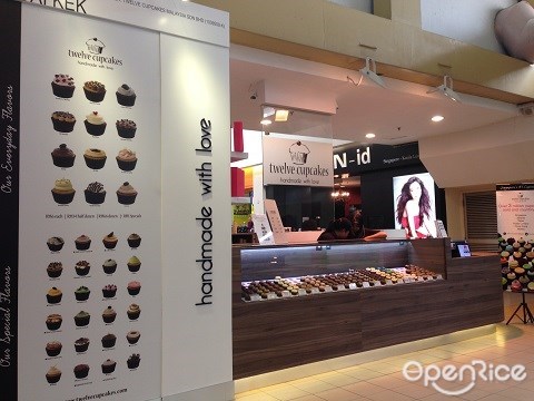 Twelve Cupcakes, One Utama