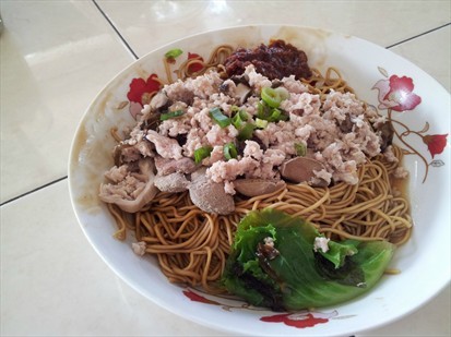 Handmade noodles+minced meat & special chilli